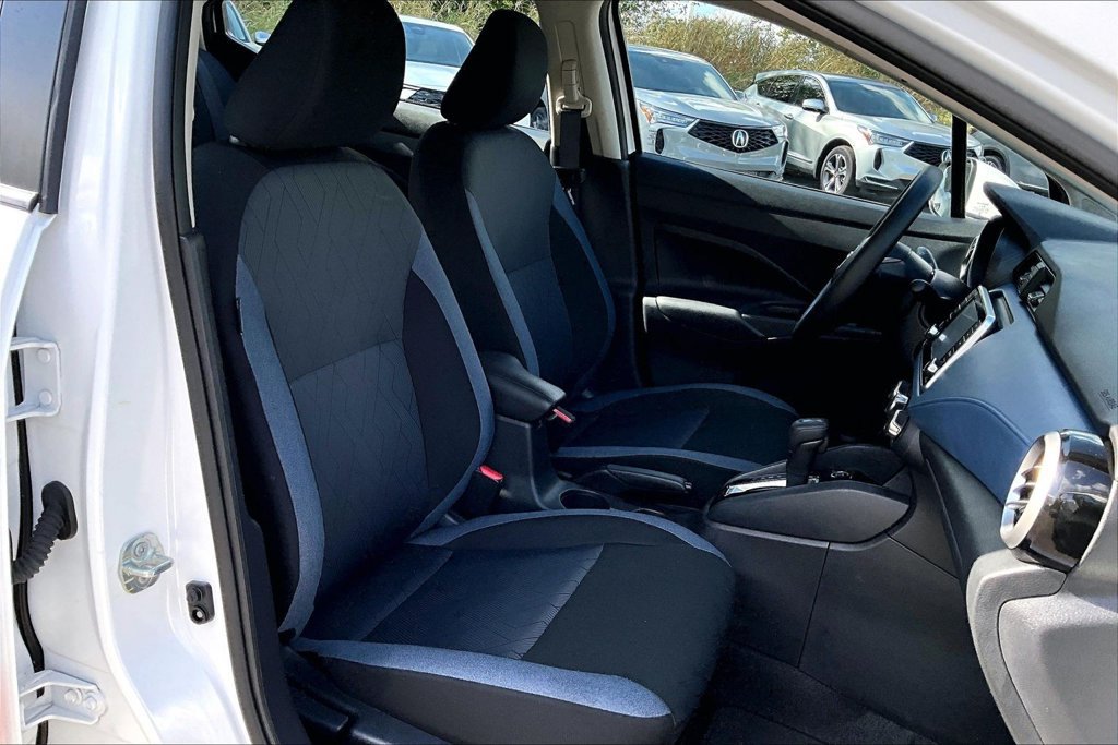 Used 2025 Nissan Versa SV w/ Trunk Package FWD image 9
