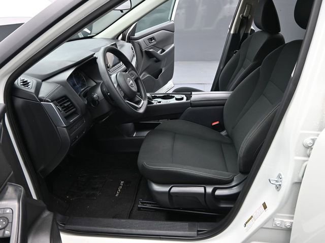 Used 2024 Nissan Rogue S image 15