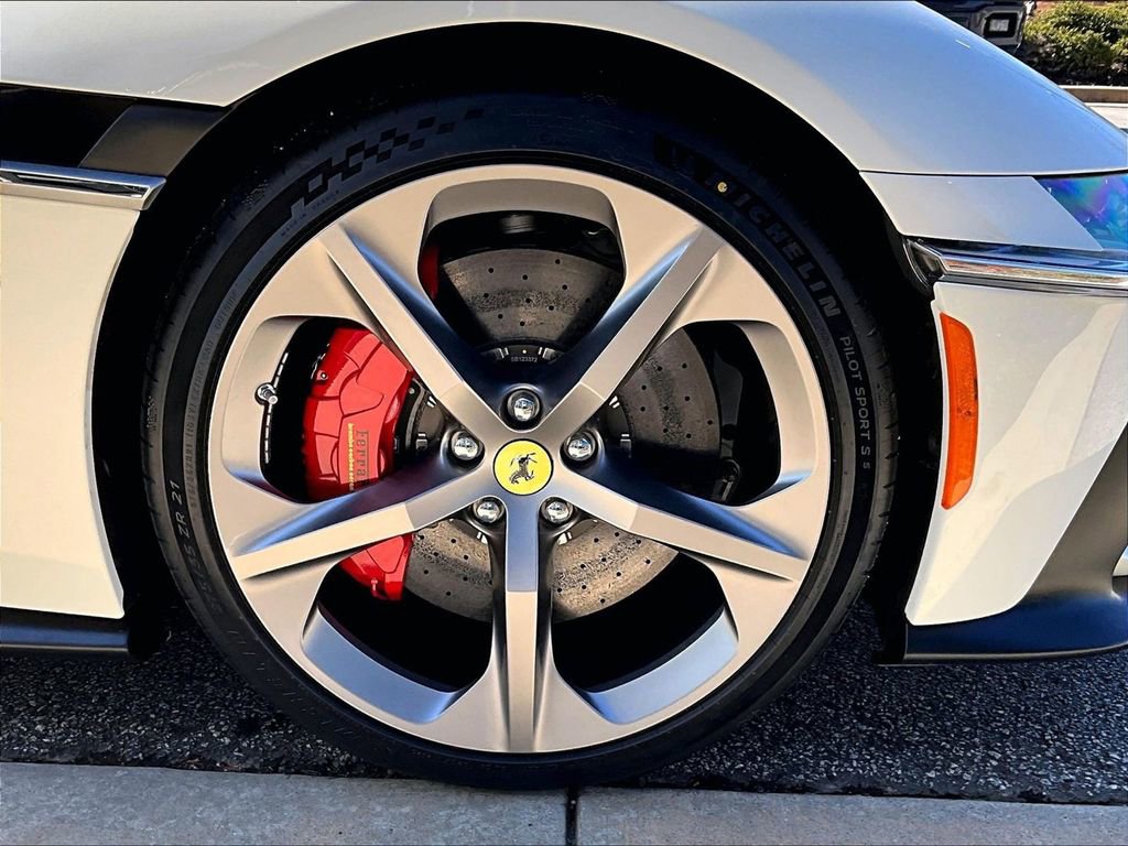 Used 2026 Ferrari 12Cilindri image 25