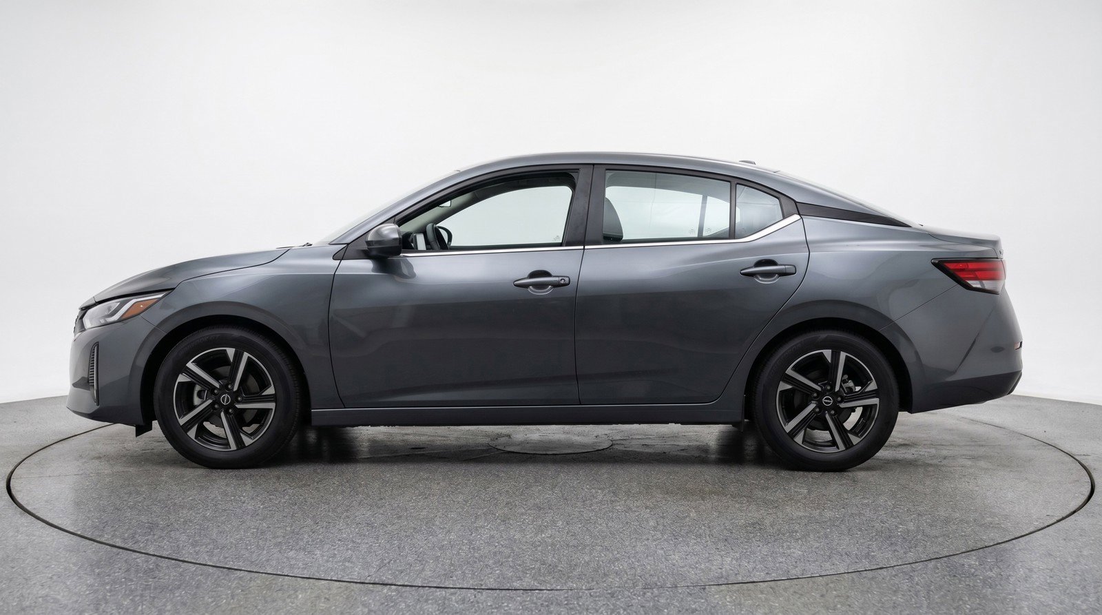 Used 2025 Nissan Sentra SV FWD image 5