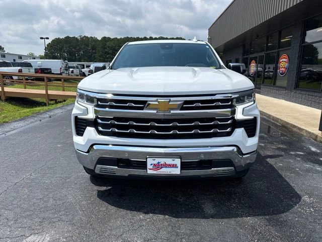 Used 2022 Chevrolet Silverado 1500 LTZ AWD/4WD image 3