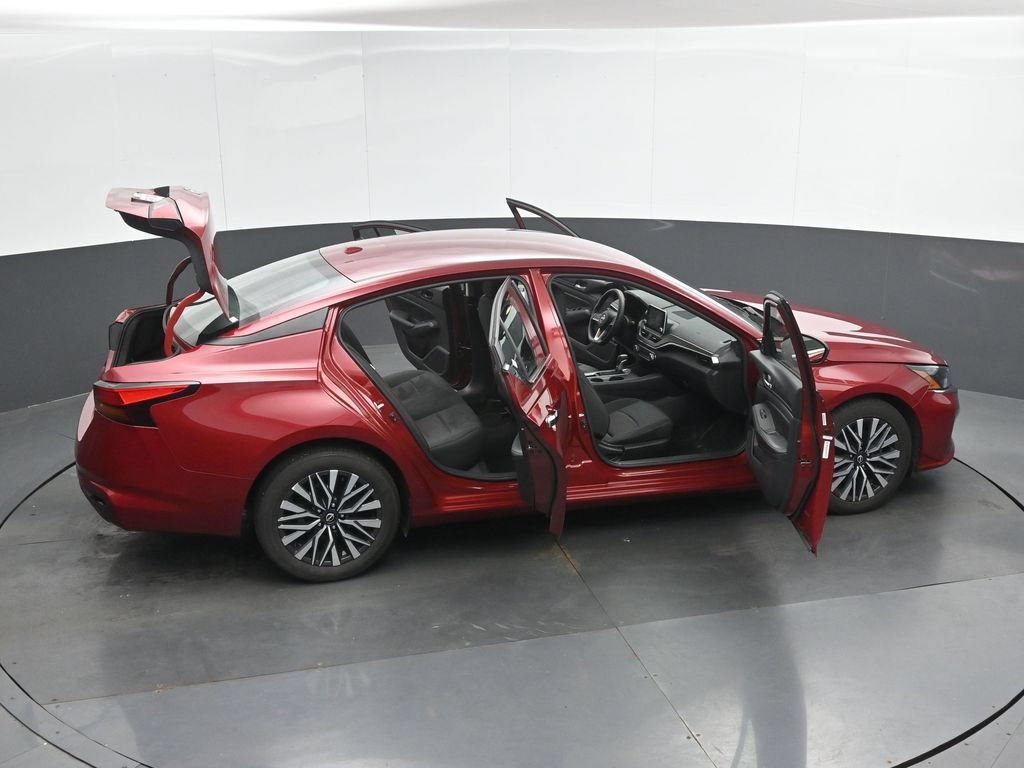 Used 2025 Nissan Altima 2.5 SV FWD image 50