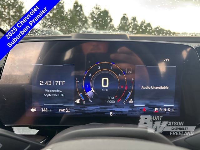 New 2025 Chevrolet Suburban Premier image 19