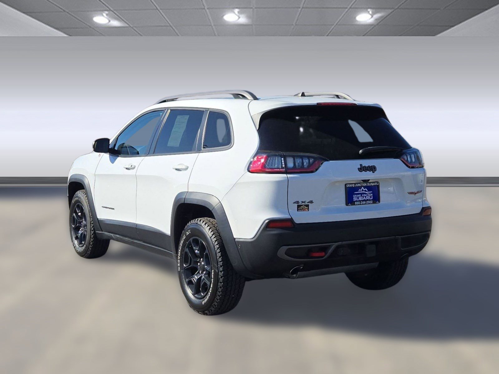 Used 2021 Jeep Cherokee Trailhawk w/ Technology Group image 3