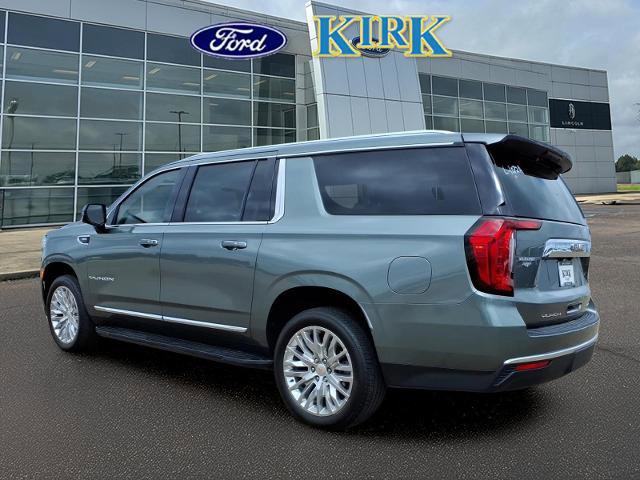 Used 2024 GMC Yukon XL SLT w/ SLT Premium Package image 3