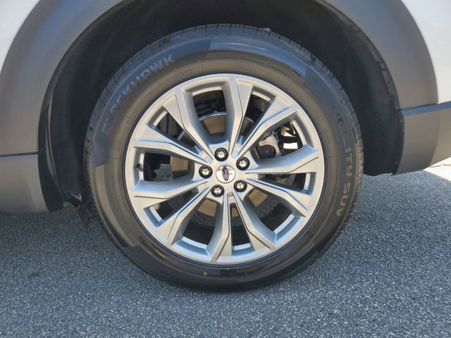 Used 2023 Ford Explorer XLT w/ Equipment Group 202A RWD image 12