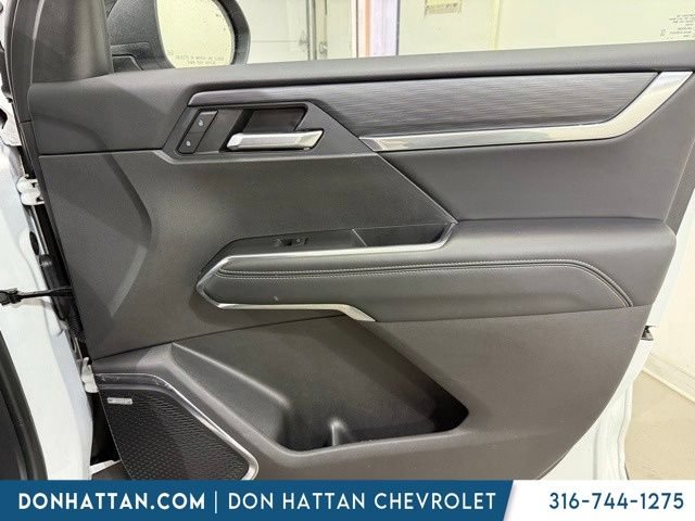 Used 2025 GMC Acadia Elevation FWD image 14
