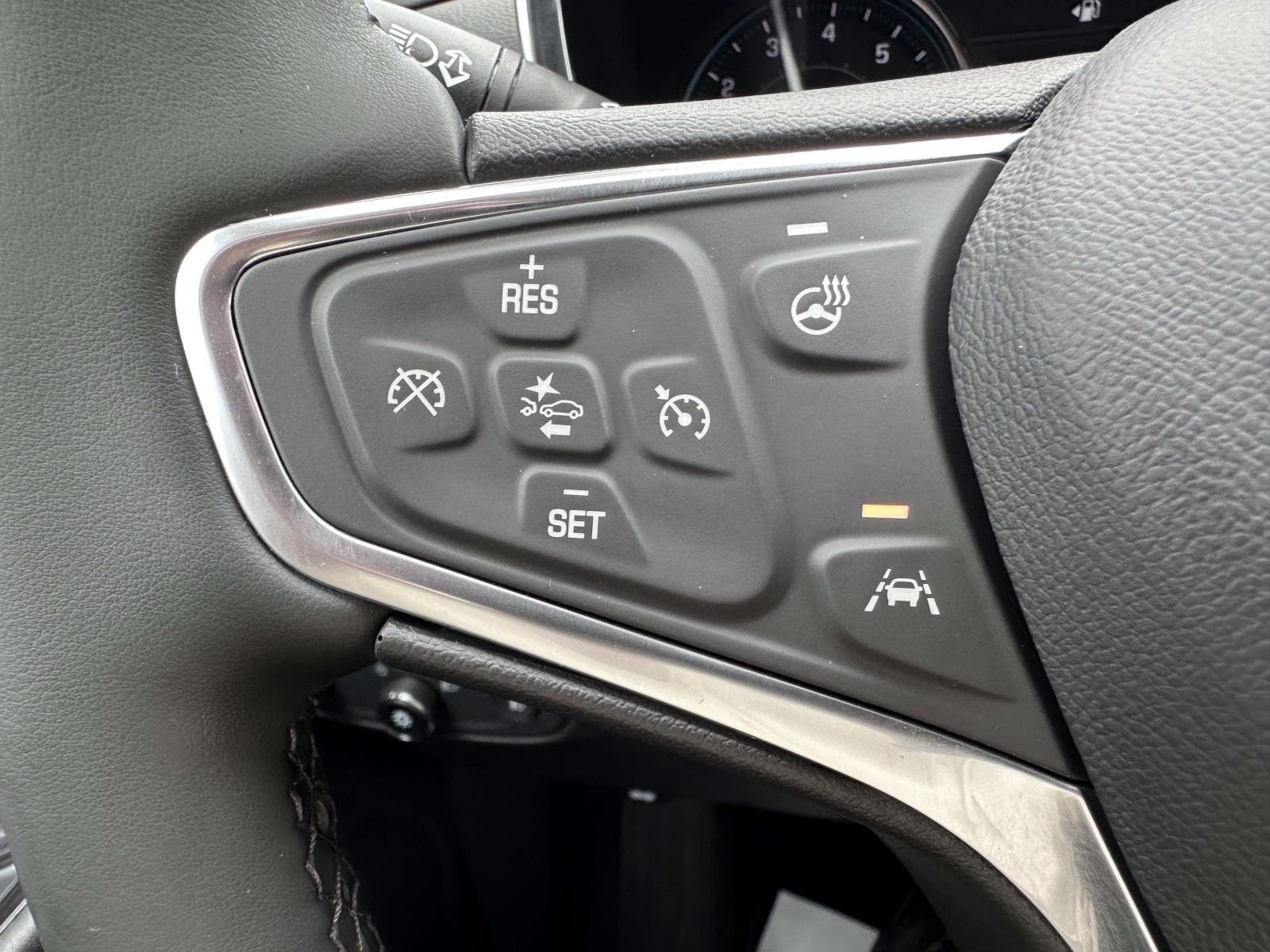Used 2023 Chevrolet Equinox Premier AWD/4WD image 17