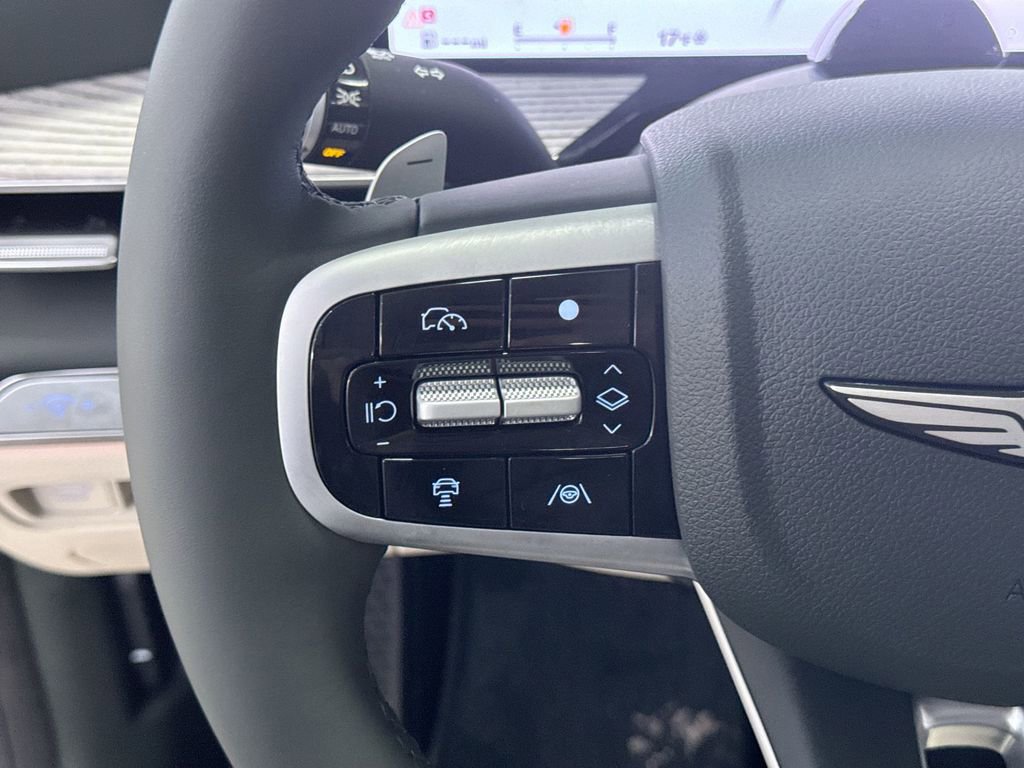 Used 2025 Genesis GV80 2.5T Advanced image 17