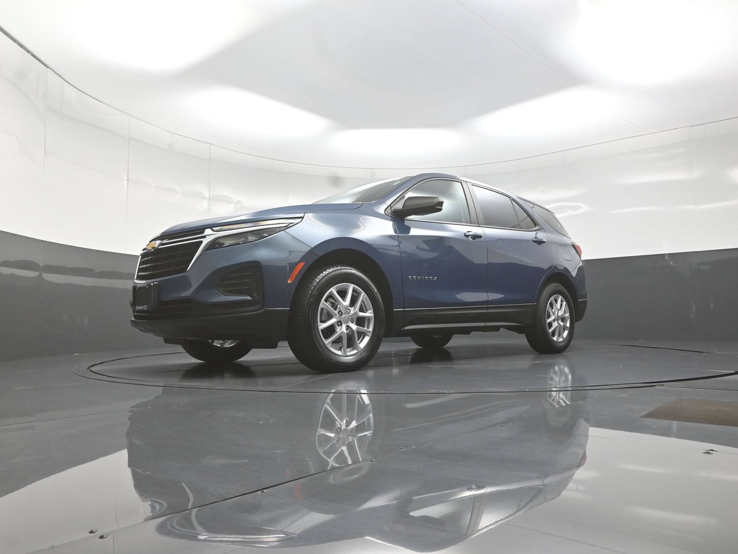 Used 2024 Chevrolet Equinox LS w/ LS Convenience Package AWD/4WD image 11