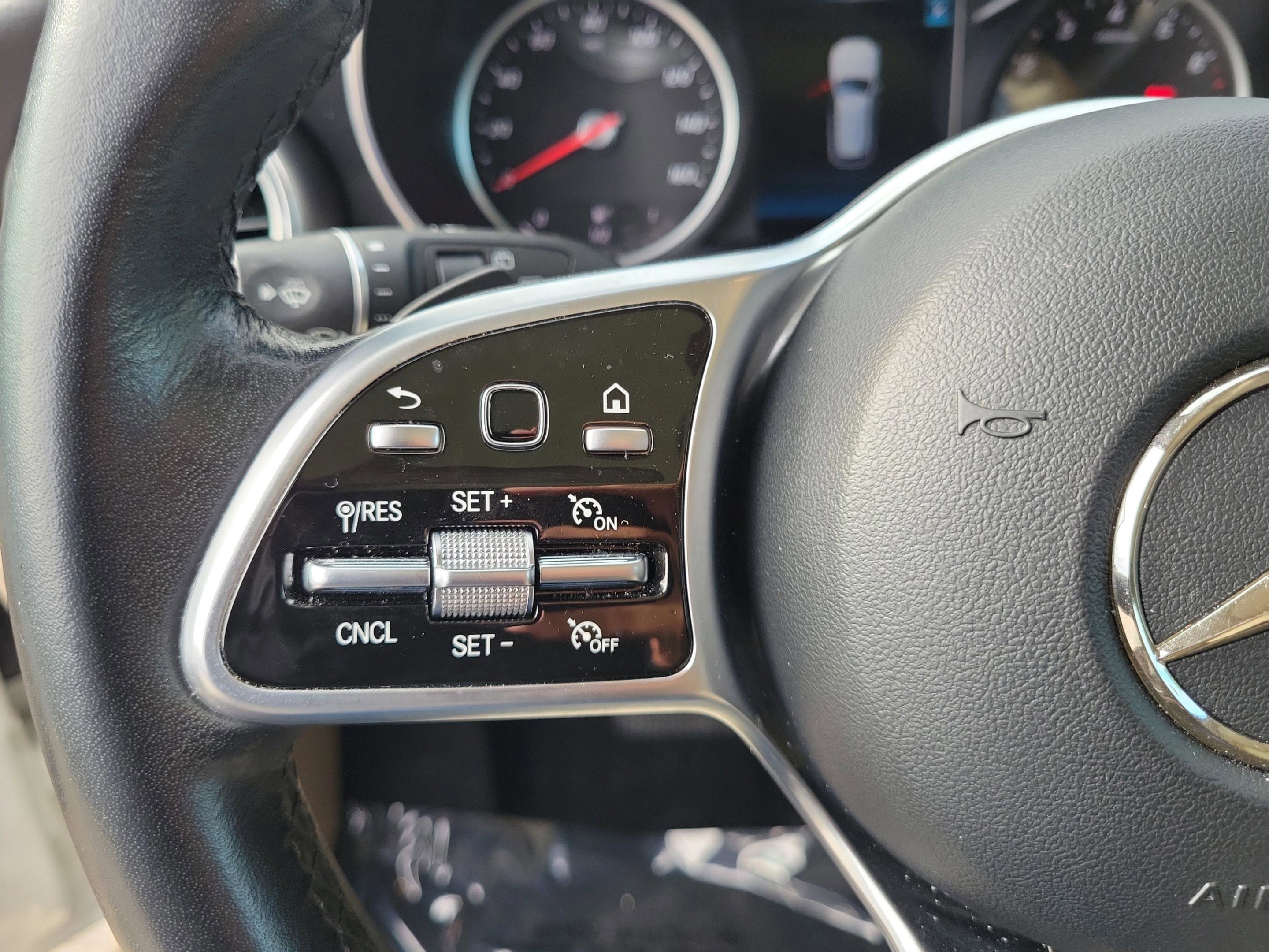 Certified 2022 Mercedes-Benz GLC 300 image 22