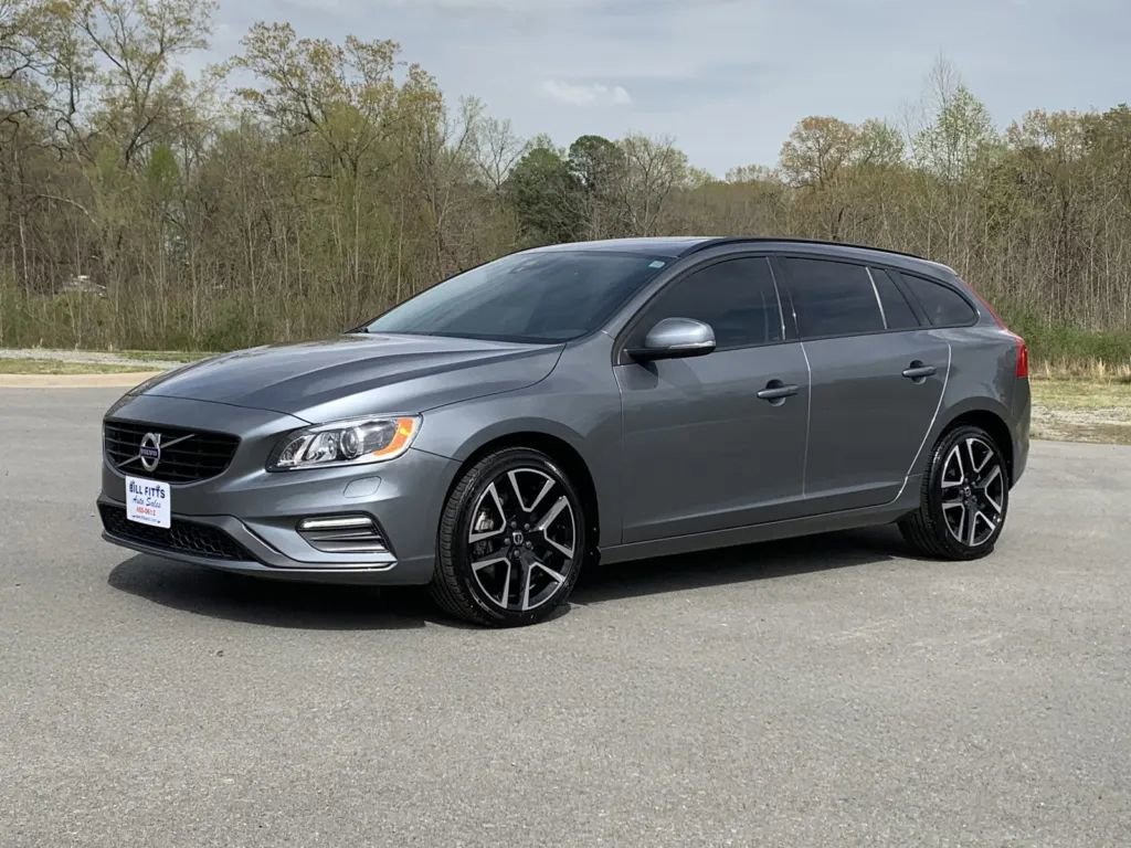 Used 2018 Volvo V60 T5 Dynamic w/ Vision Package image 3