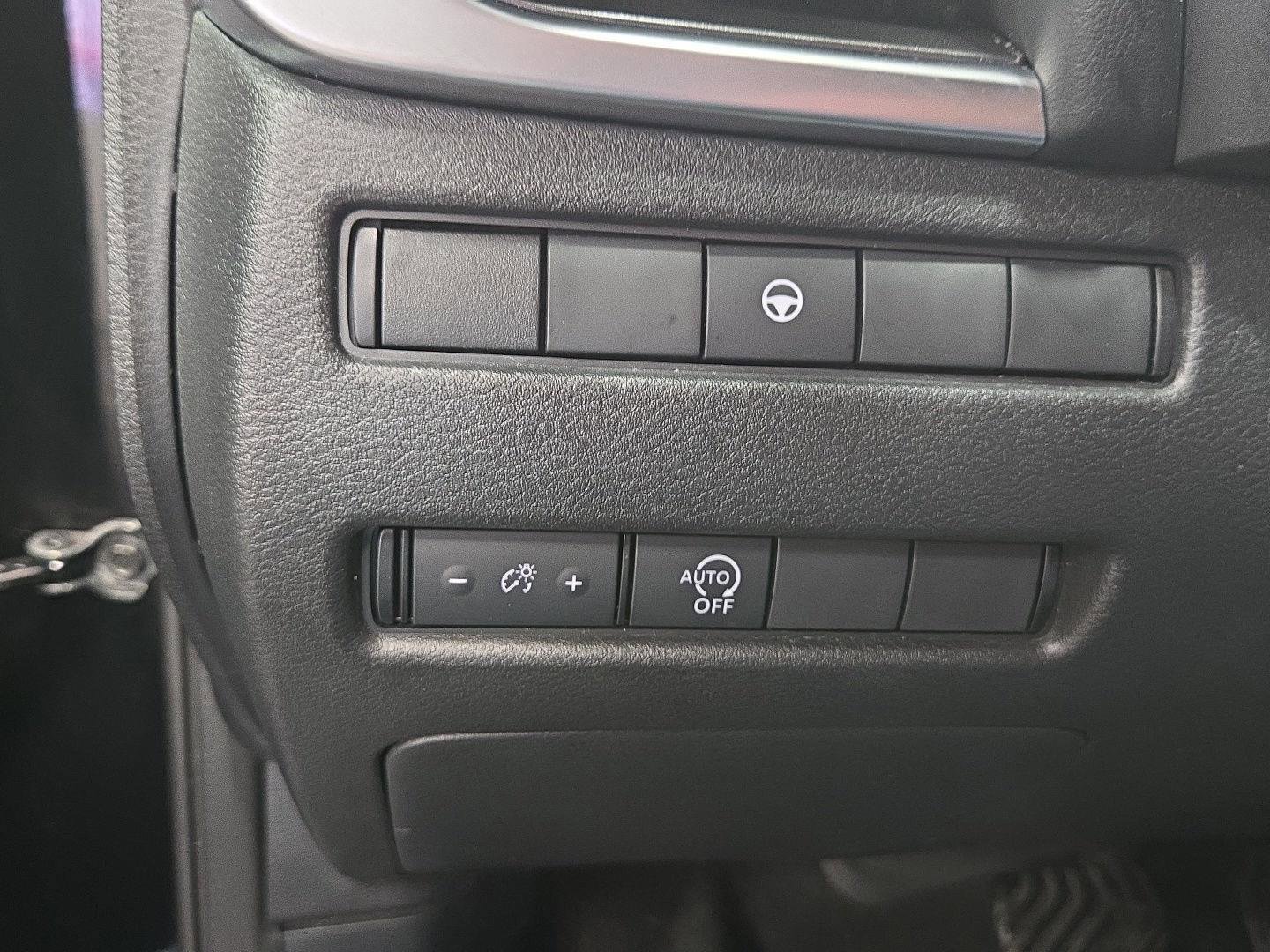 Used 2023 Nissan Rogue SV image 19