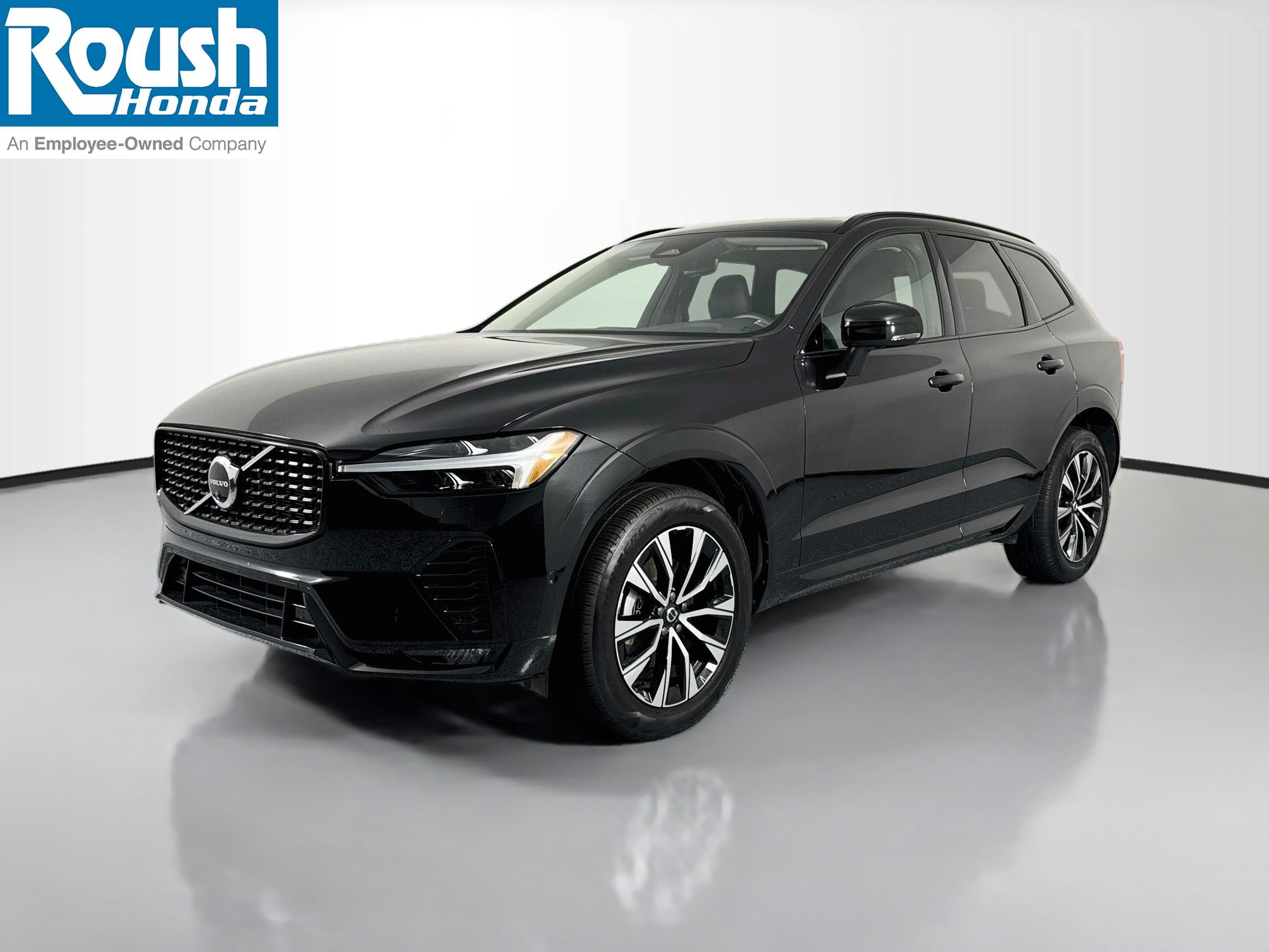 Used 2024 Volvo XC60 B5 Plus w/ Protection Package Premier AWD/4WD image 1