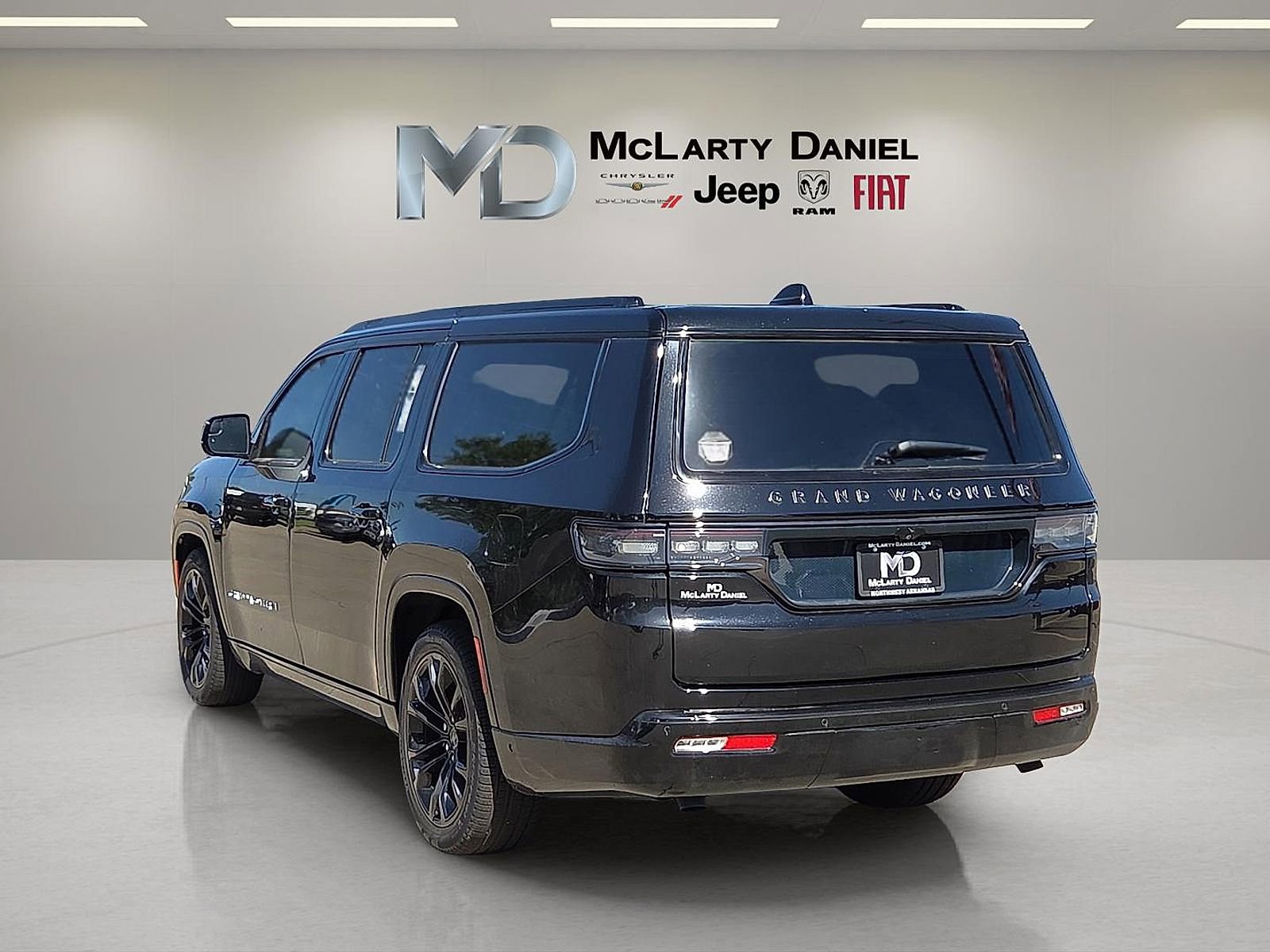 Used 2024 Jeep Grand Wagoneer L Series II w/ Quick Order Packagew 28T image 4