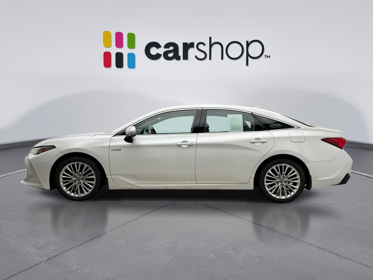 Used 2019 Toyota Avalon Limited w/ Advanced Safety Package image 2