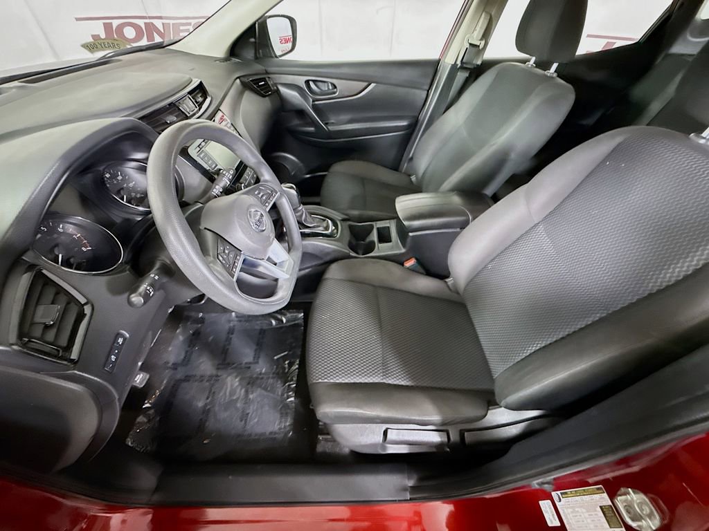 Used 2021 Nissan Rogue Sport S image 23