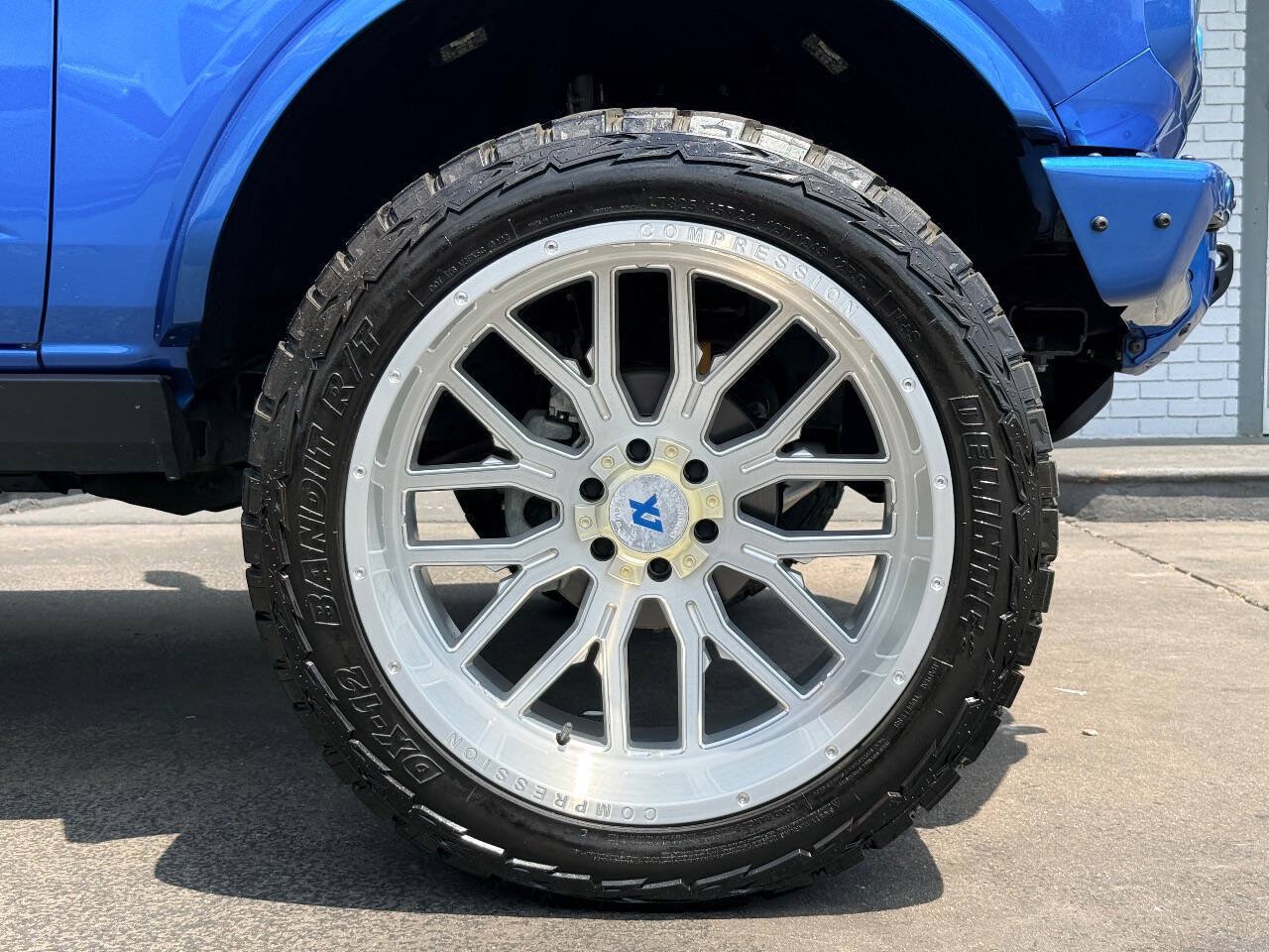 Used 2022 Ford Bronco Wildtrak AWD/4WD image 13