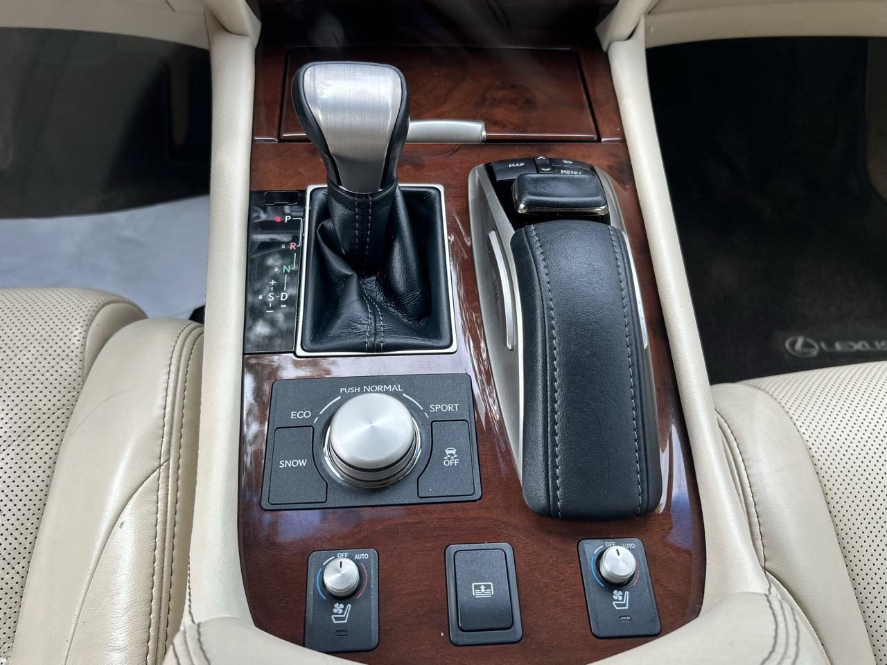 Used 2017 Lexus LS 460 w/ Comfort Package RWD image 34