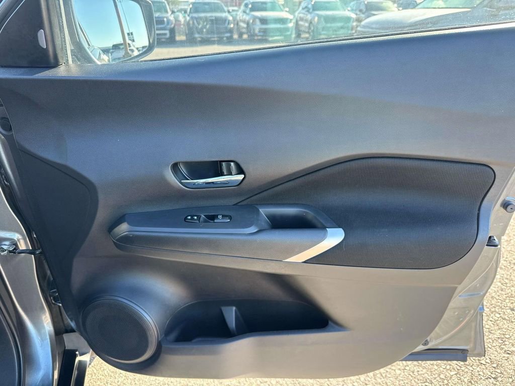 Used 2023 Nissan Kicks SV image 19
