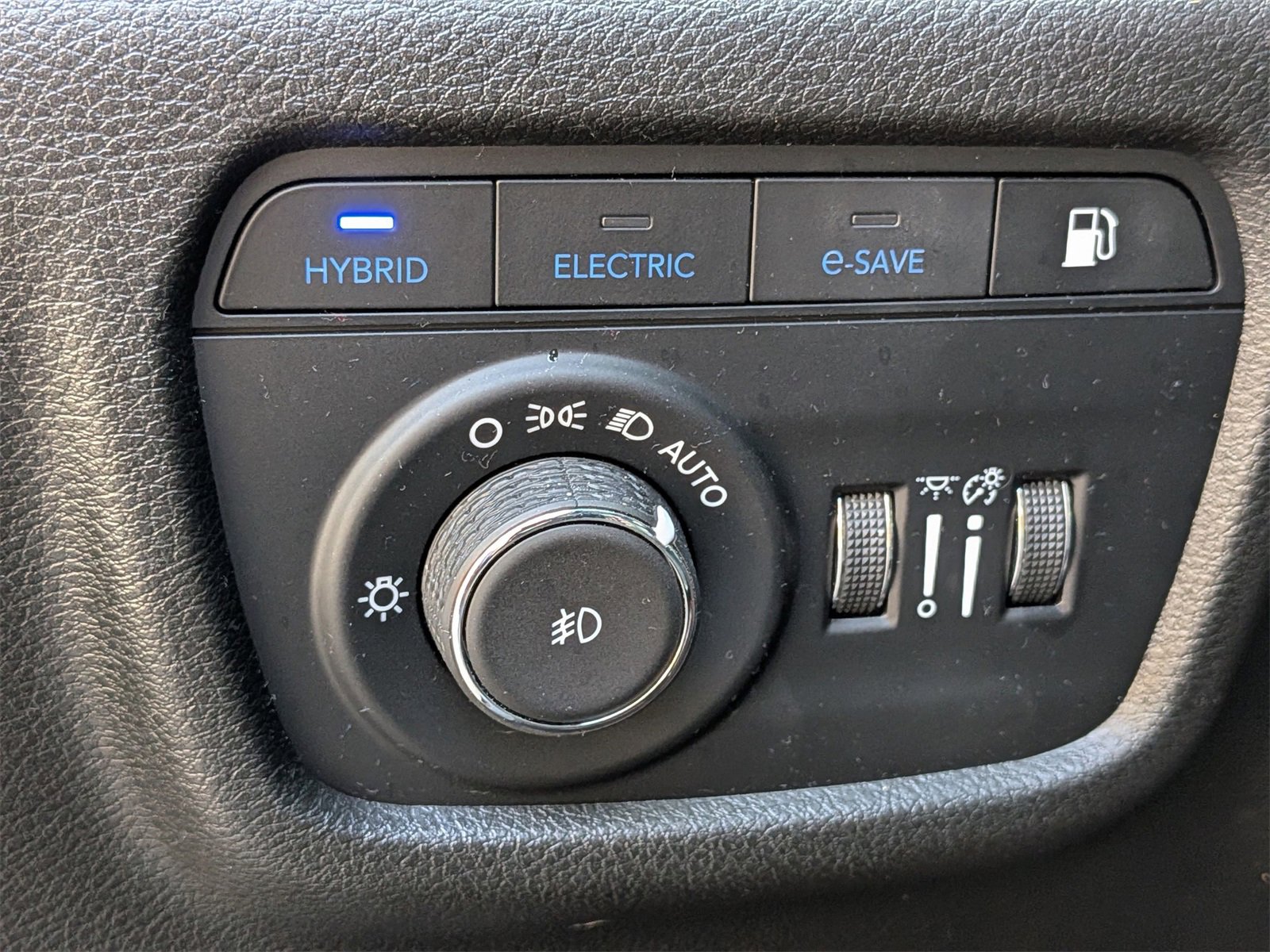 Used 2023 Jeep Grand Cherokee Trailhawk image 16