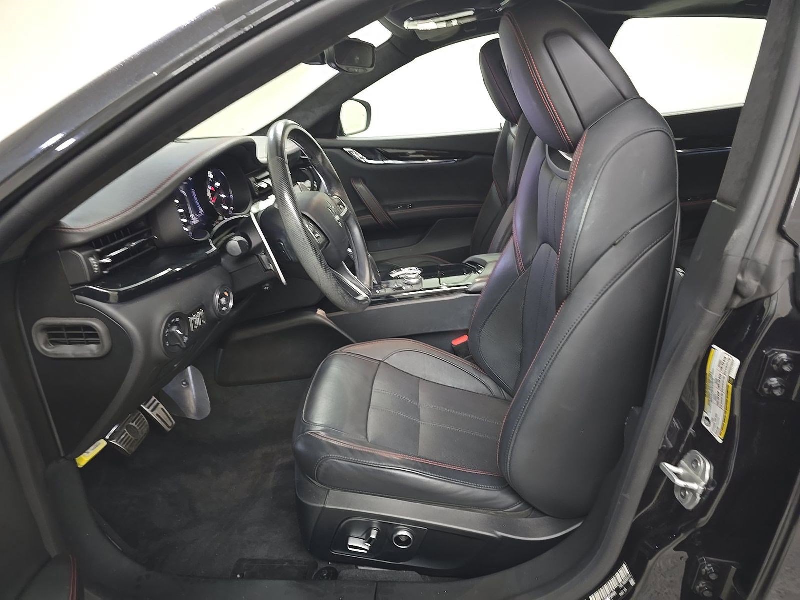 Used 2022 Maserati Quattroporte Modena Q4 AWD/4WD image 8