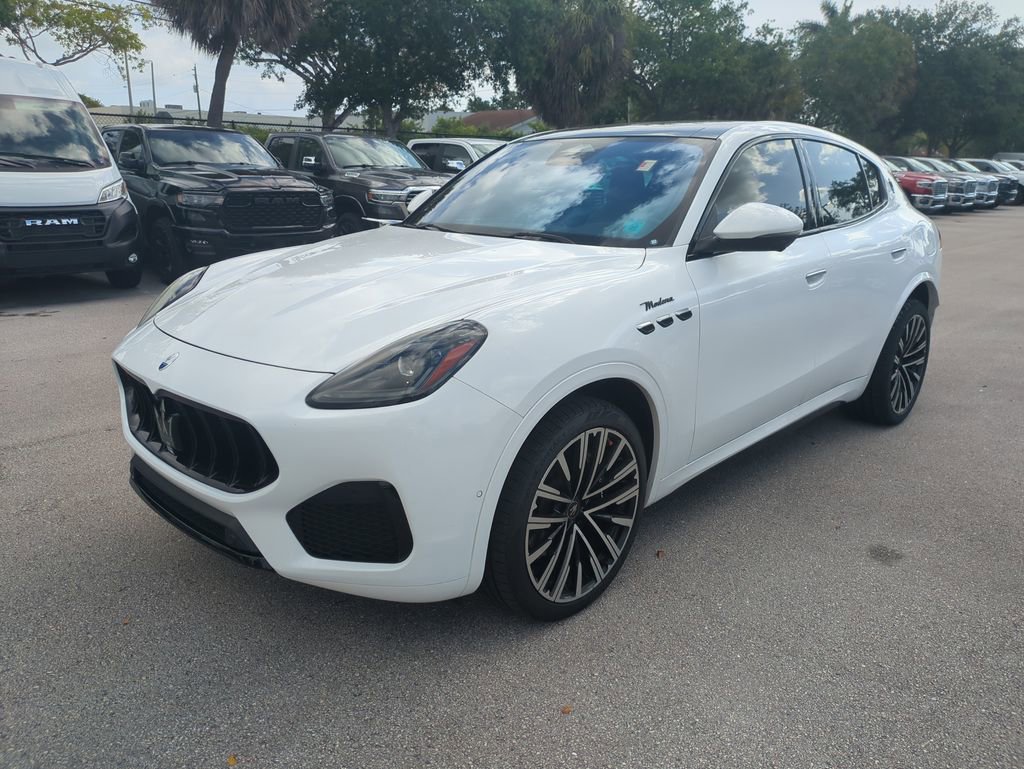 Used 2023 Maserati Grecale Modena AWD/4WD image 10