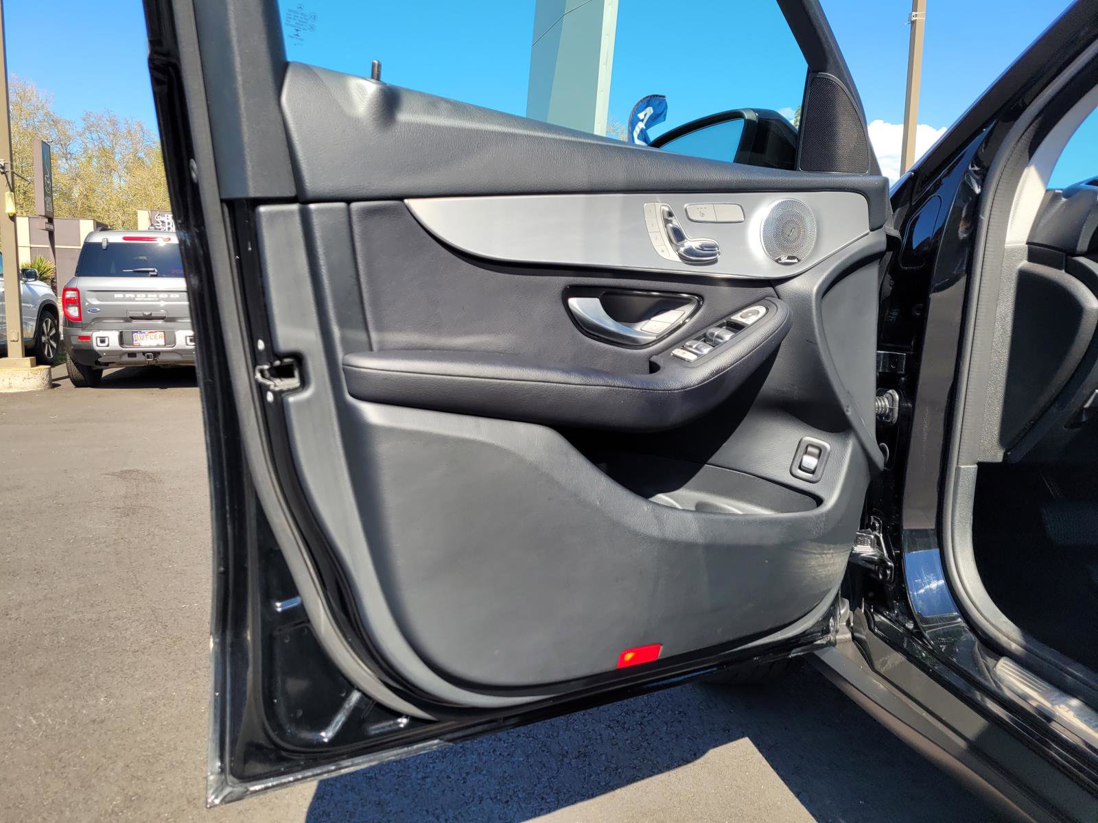 Used 2019 Mercedes-Benz GLC 300 4MATIC image 12