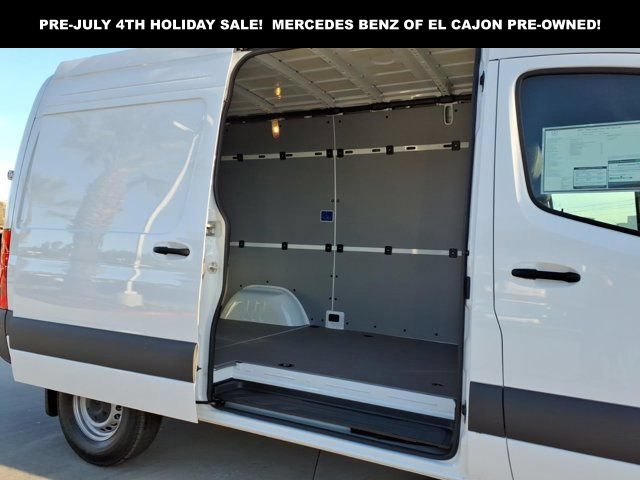 New 2025 Mercedes-Benz Sprinter 2500 image 24