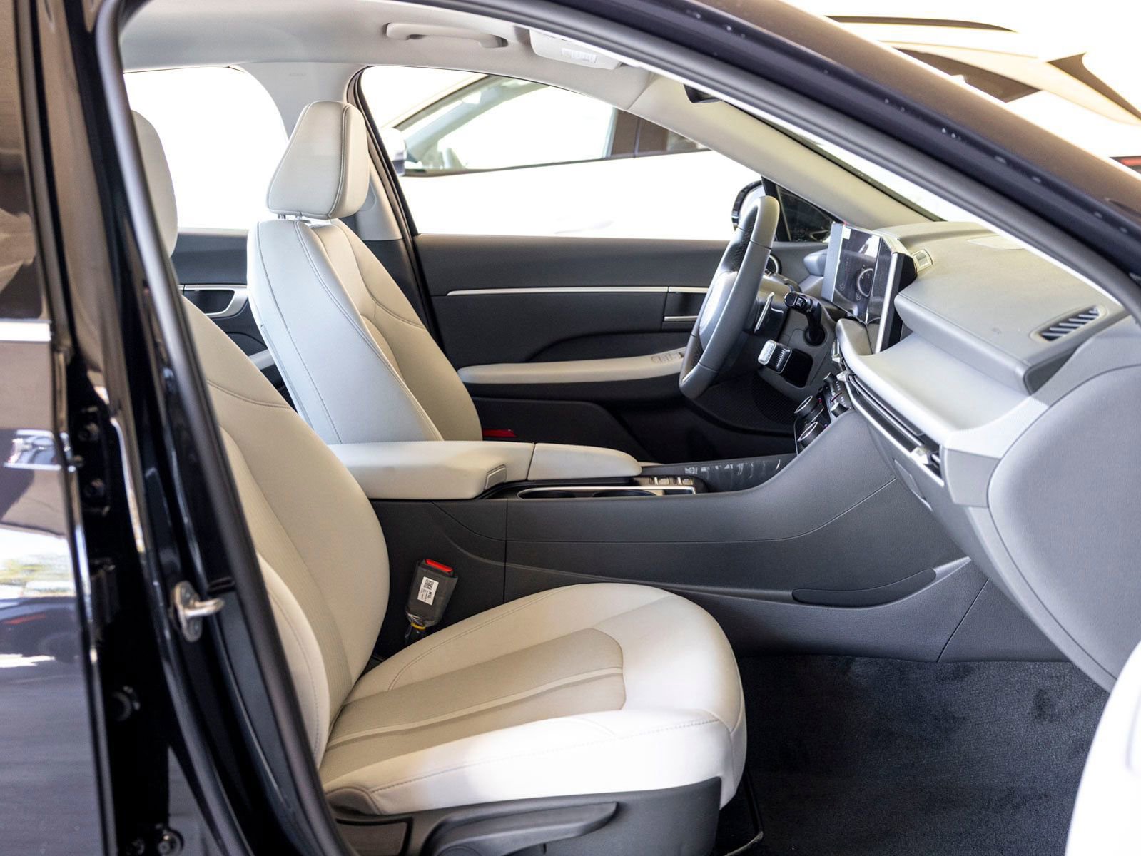 New 2026 Hyundai Sonata SEL FWD image 26