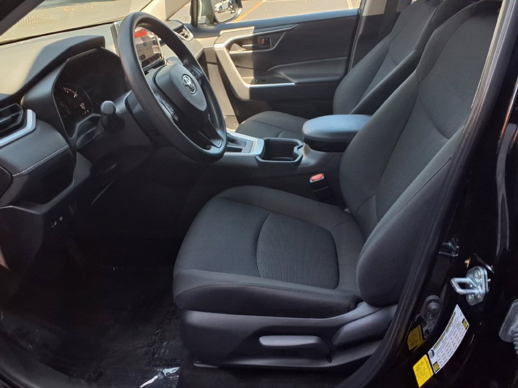 Certified 2025 Toyota RAV4 LE FWD image 18