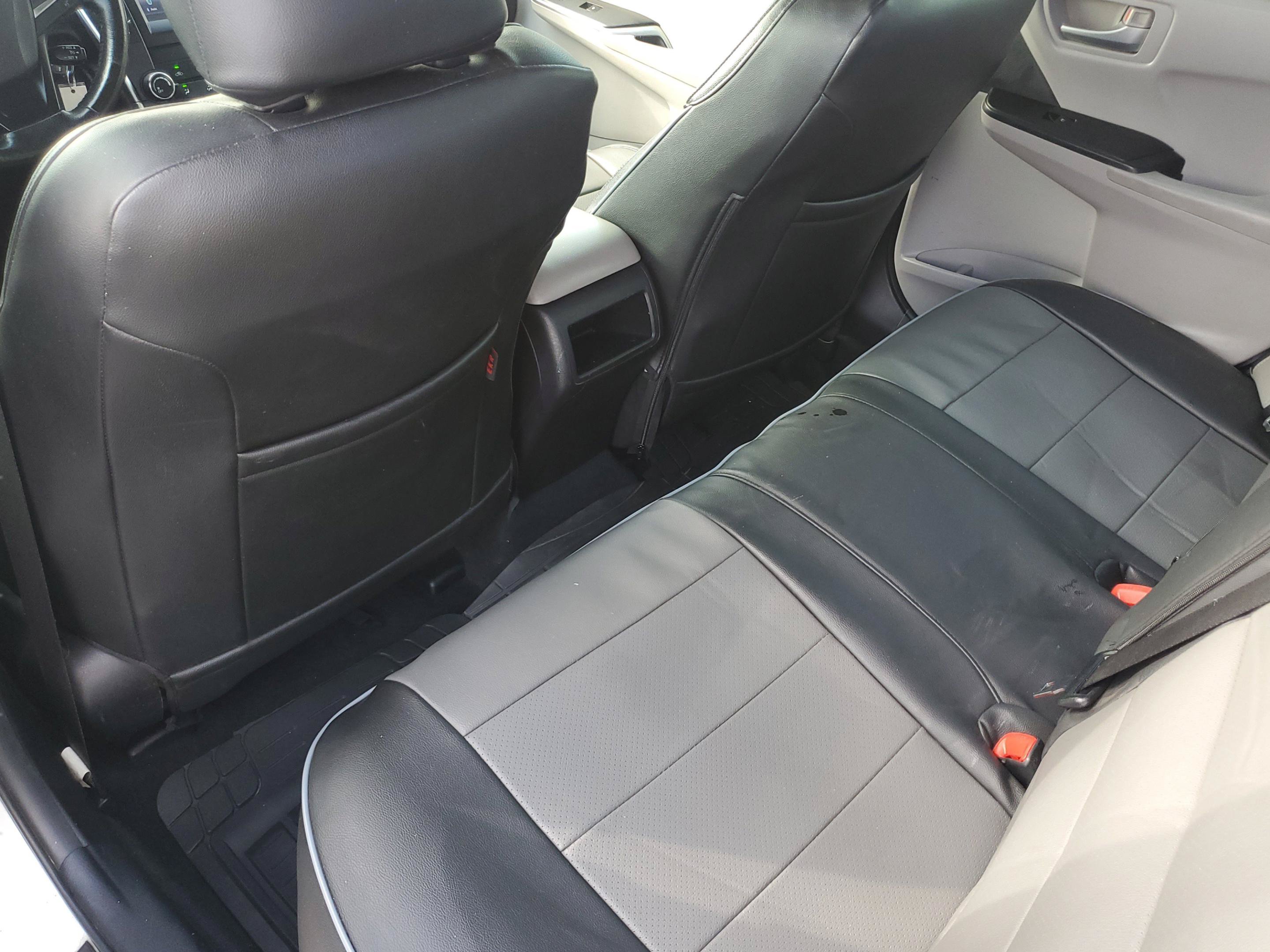 Used 2015 Toyota Camry SE FWD image 9