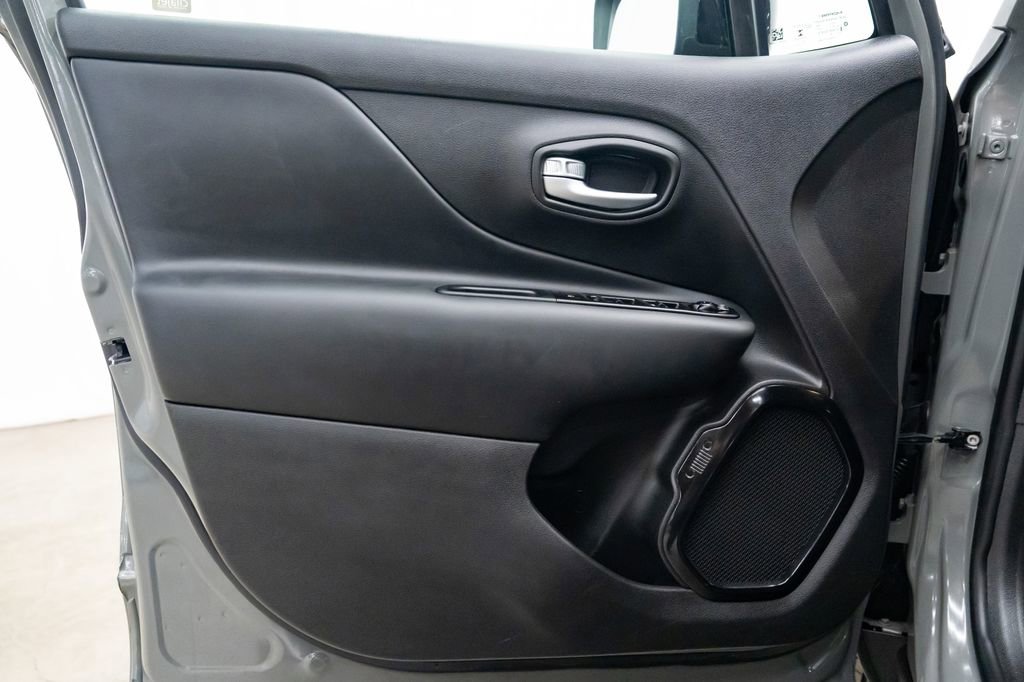 Used 2022 Jeep Renegade Altitude w/ Convenience Group image 21