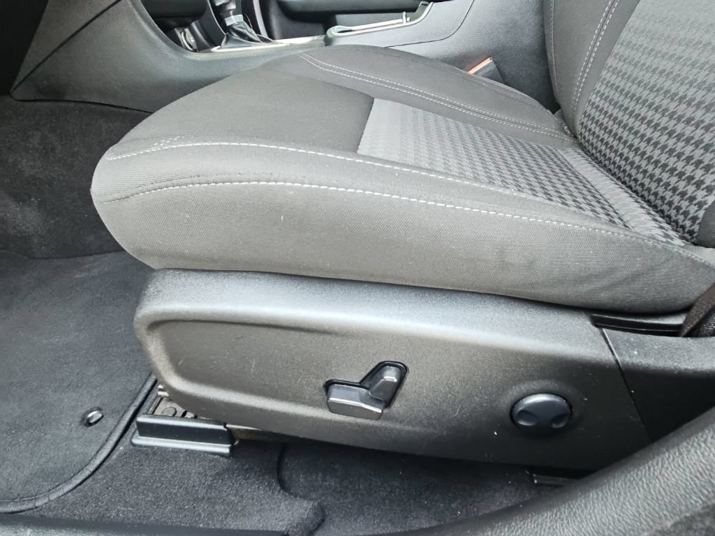 Used 2023 Dodge Charger SXT RWD image 21
