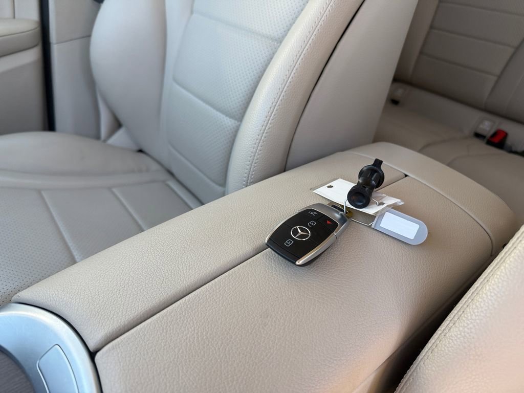 Certified 2022 Mercedes-Benz GLC 300 4MATIC w/ Premium Package Lite image 25