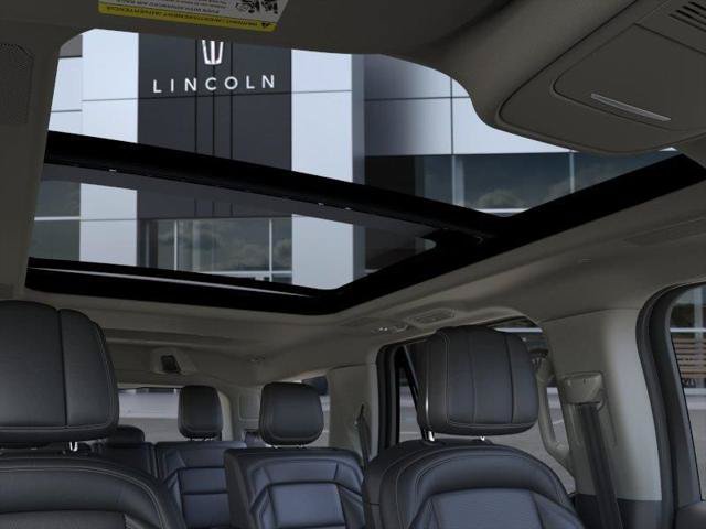 New 2026 Lincoln Navigator Reserve AWD/4WD image 22