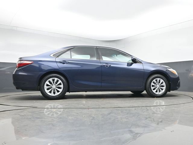Used 2016 Toyota Camry LE image 35