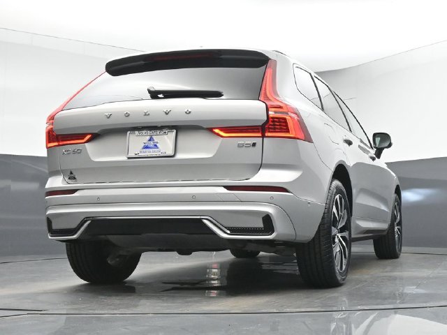 Used 2024 Volvo XC60 B5 Plus w/ Protection Package Premier AWD/4WD image 40