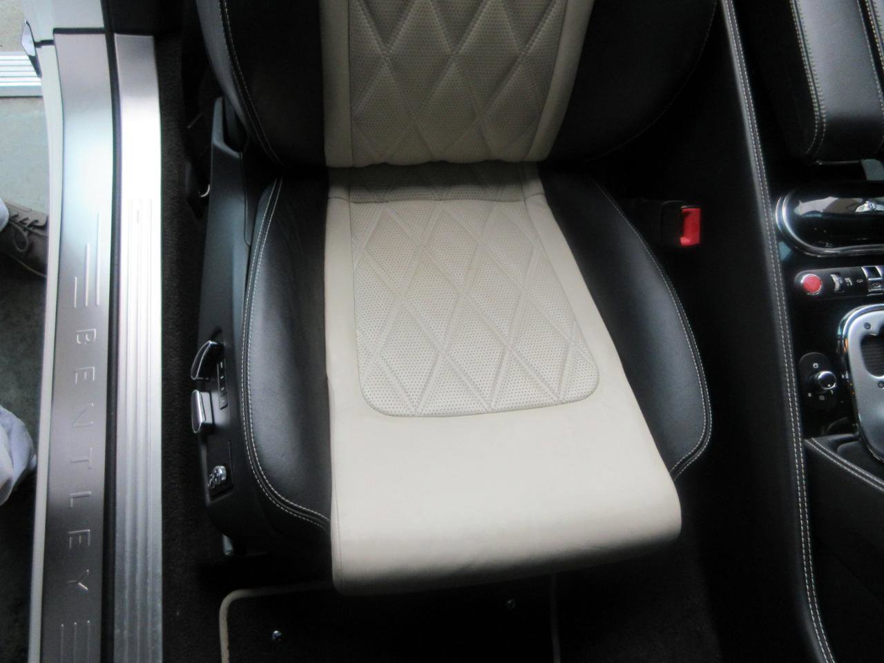 Used 2013 Bentley Continental GT AWD/4WD image 24