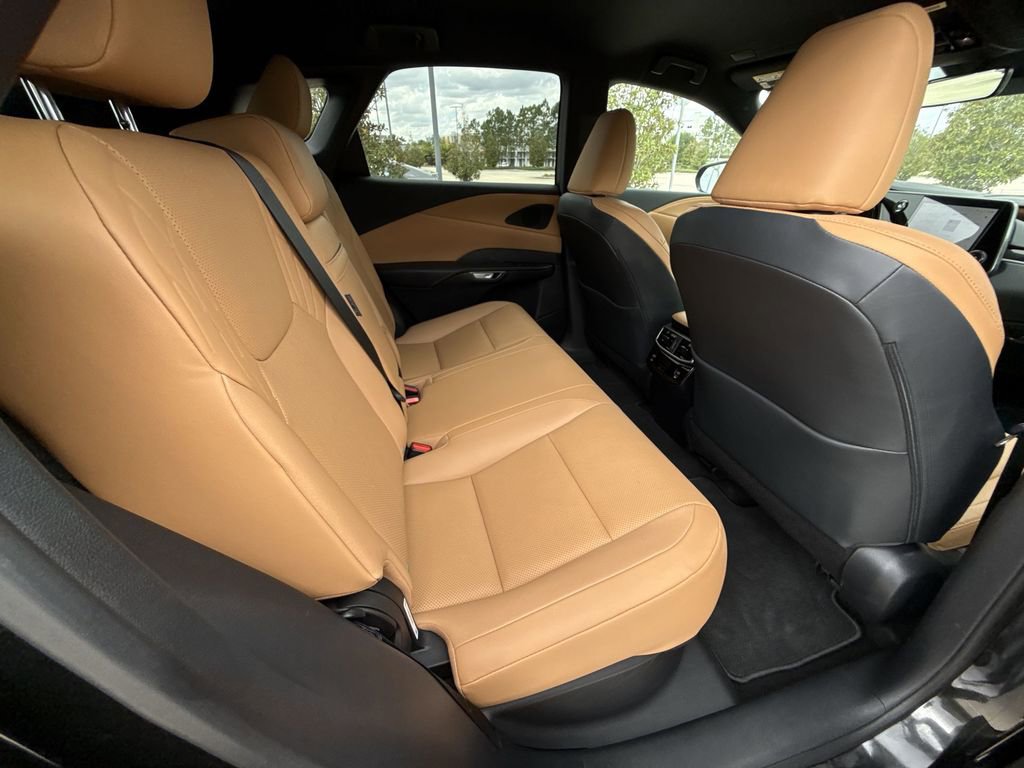 Used 2025 Lexus RX 350 FWD w/ Technology Package image 17