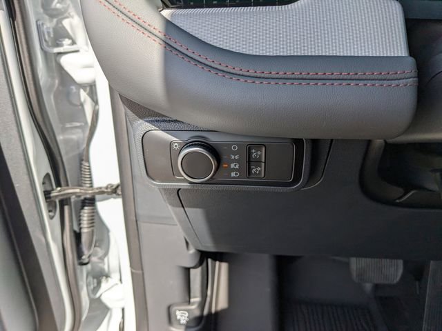 New 2026 Ford Explorer Active RWD image 31