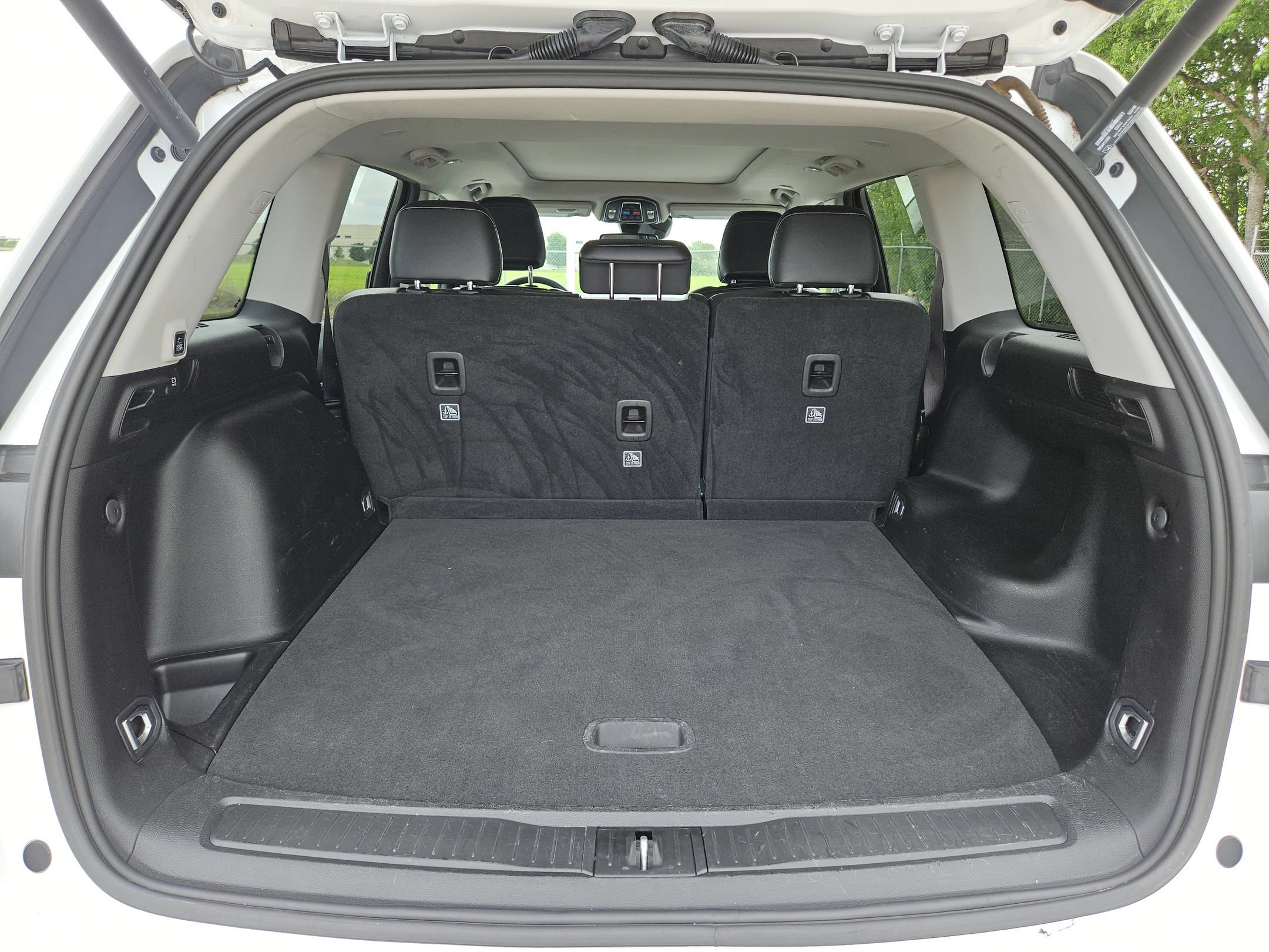 Used 2023 Jeep Grand Cherokee Limited RWD image 24