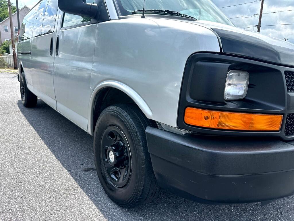 Used 2015 Chevrolet Express 3500 LS image 13