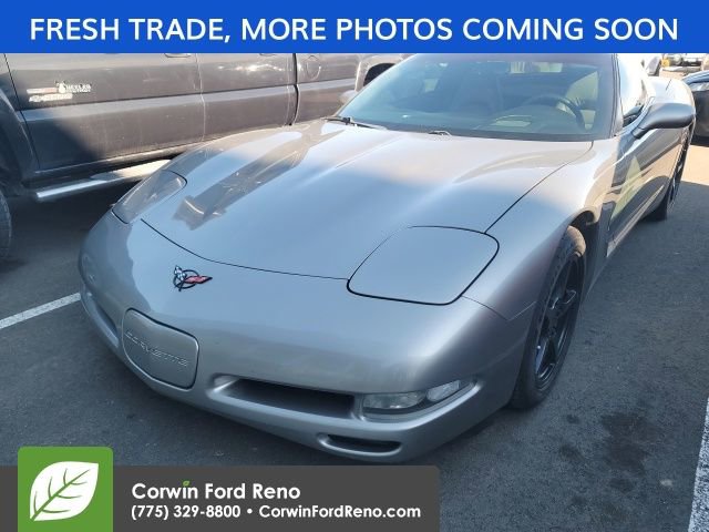 Used 2000 Chevrolet Corvette Coupe w/ Roof Pkg image 3