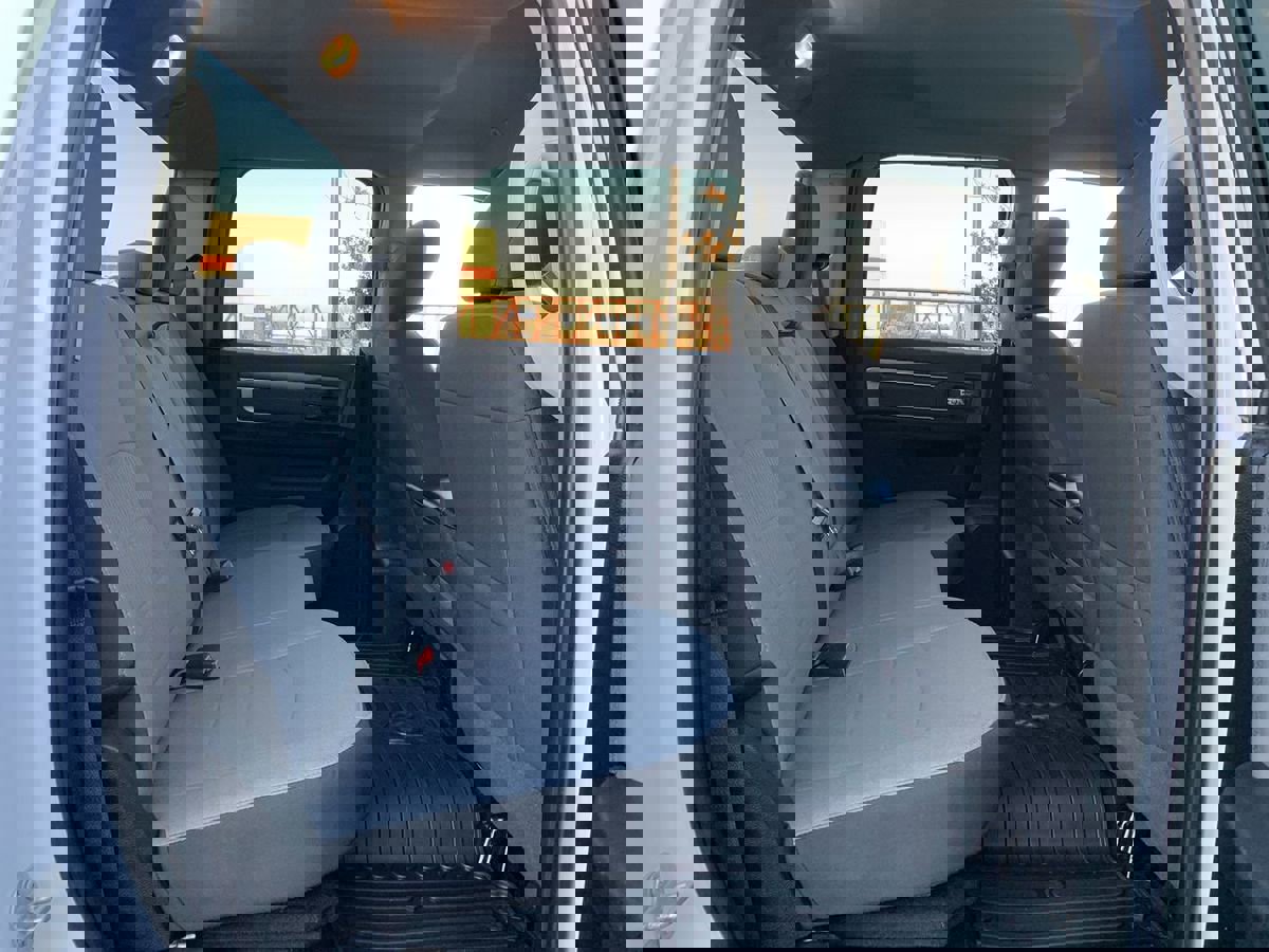 Used 2022 RAM 1500 Classic SLT image 27