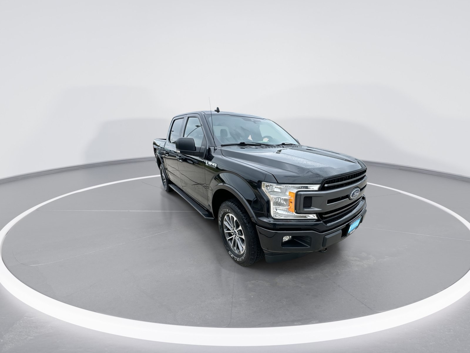 Used 2020 Ford F150 XLT w/ Equipment Group 302A Luxury AWD/4WD image 2