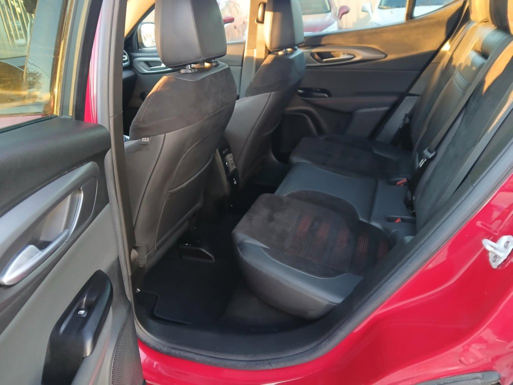 Used 2024 Dodge Hornet GT image 11