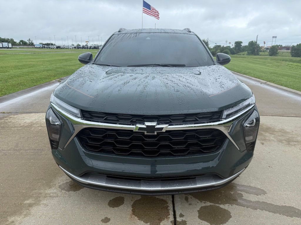 Used 2025 Chevrolet Trax LT w/ Driver Confidence Package FWD image 10