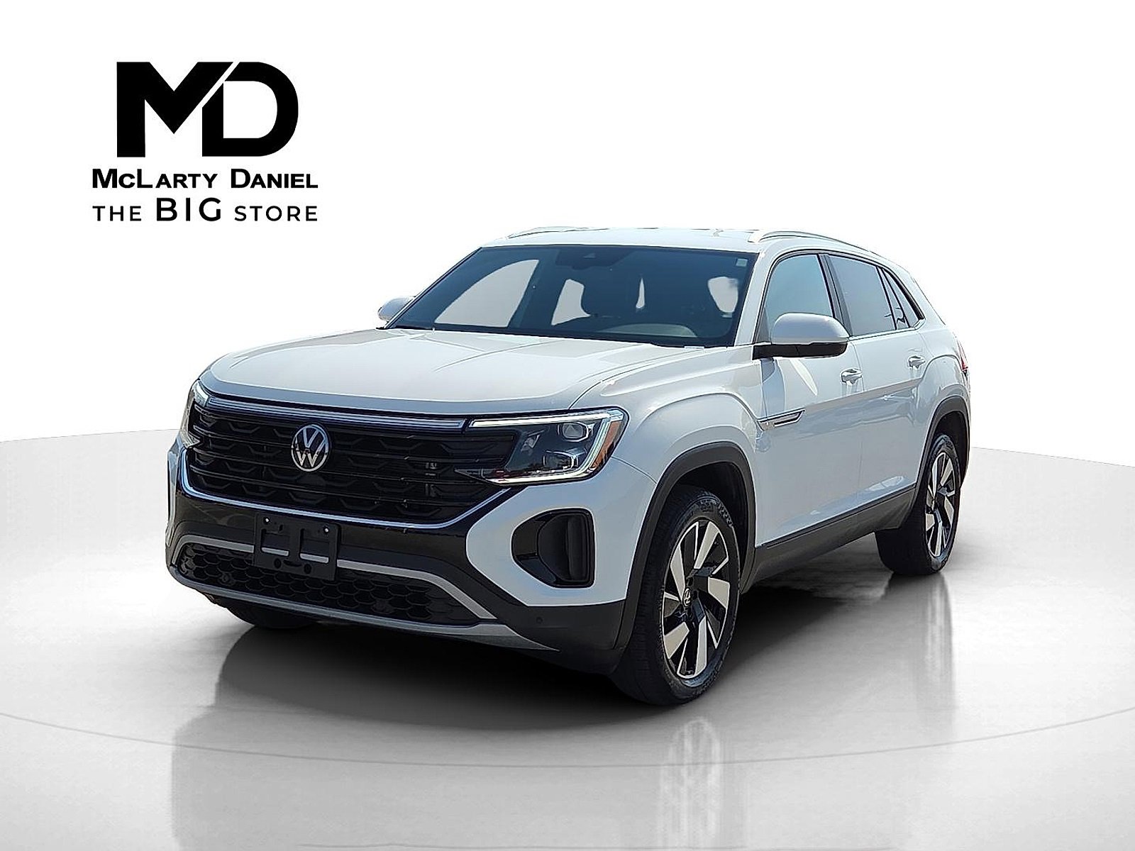 Used 2024 Volkswagen Atlas Cross Sport SE image 2