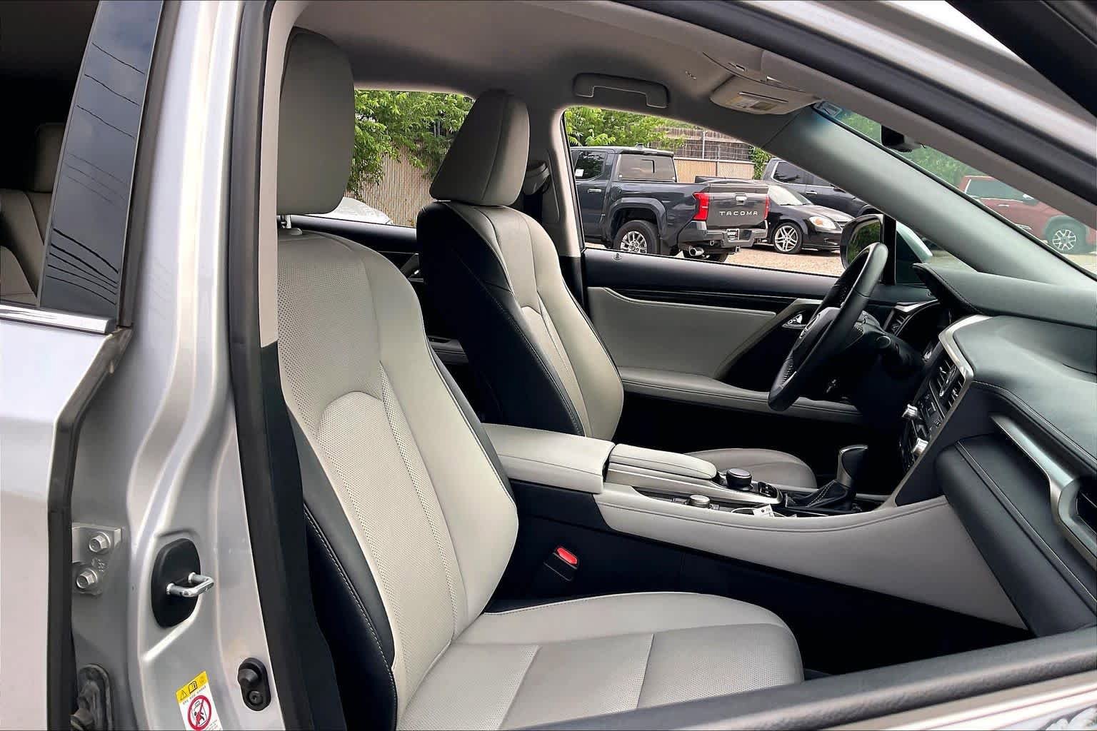 Used 2017 Lexus RX 350 FWD w/ Accessory Package image 7